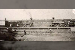 Mirtinas traukinių susidūrimas, kuris tapo pramoga