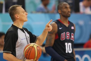 Legendinio teisėjo R. Brazausko susidūrimas su M. Jordanu: „Daugiau žingsnių jam nešvilpiau“