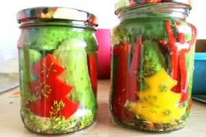 Traškių agurkėlių marinatas tiks ir pomidorams: receptas, kuriuo norisi dalintis