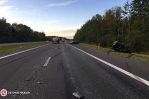 Savaitgalio avarijose žuvo 4 žmonės, dar 55 buvo sužaloti
