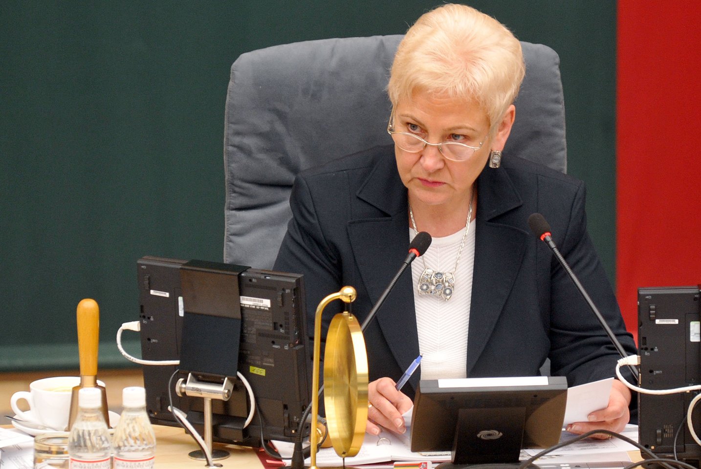 2009 m. pirmą kartą Lietuvos parlamentarizmo istorijoje Seimo pirmininke išrinkta moteris – konservatorių atstovė Irena Degutienė. Šias pareigas ėjo iki 2012 m. lapkričio 16 d.<br>P.Lileikio nuotr.