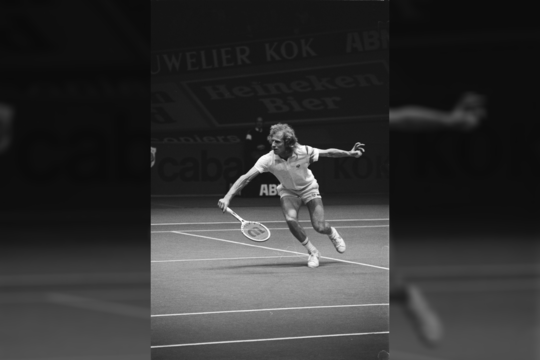 1994 m. mirė lietuvių kilmės amerikiečių tenisininkas Vitas Gerulaitis (40 m.).<br>wikipedia