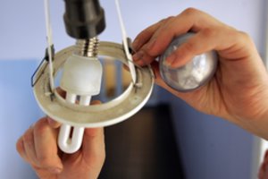 Elektros kaina Lietuvoje sumažėjo 12 proc., eksportas į Baltijos šalis išaugo beveik 4 kartus