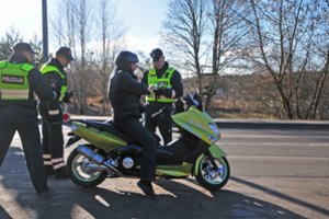 Policijos reido metu triukšmadariams anuliuotos techninės apžiūros