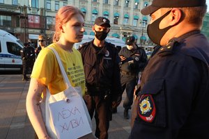 Septyni aktyvistai sulaikyti Maskvoje per piketus dėl paskolos Baltarusijai suteikimo