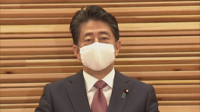 Japonijos parlamentas išrinko Y. Sugą naujuoju ministru pirmininku