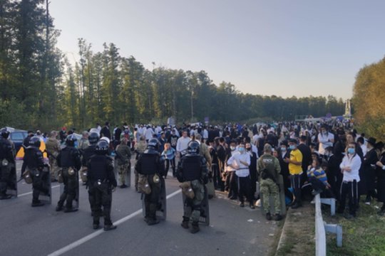 Ukraina dėl koronaviruso neįsileidžia beveik 2 000 žydų chasidų
