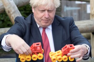 „Brexit“ rebusą išspręsti bandanti Jungtinė Karalystė išsikėlė dar vieną tikslą – suvienyti pasaulį po koronaviruso krizės