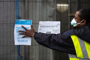 Nauji koronaviruso ribojimai Anglijoje paveiks milijonus žmonių