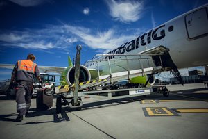 „airBaltic“ suskaičiavo, kiek keleivių Lietuvoje skraidino vasarą 
