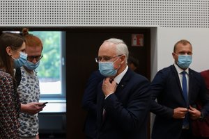 A. Monkevičius dėl koronaviruso prašo skirti priemokas mokyklų vadovams