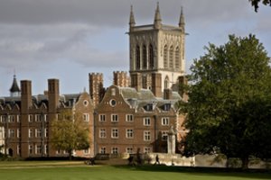 Britų ekspertas: Kembridžo durys gali neatsiverti net studijoms turintiems pinigų lietuviams
