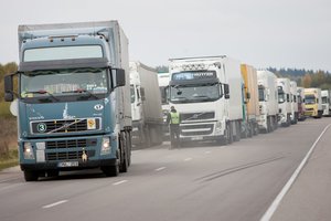 Dėl A. Lukašenkos grasinimų užverti sienas jau kenčia rusai – patogiau ir pigiau už Lietuvą neranda