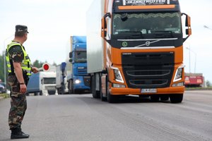 Skambūs A. Lukašenkos pareiškimai pasienio darbo nepakeitė: jokių eilių