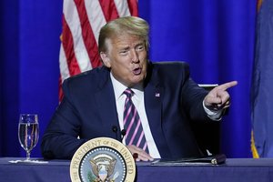 D. Trumpas ragina JT „patraukti Kiniją atsakomybėn“ už COVID-19