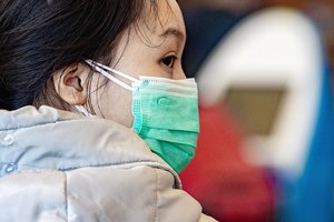 Jungtinę Karalystę virusas kausto vis labiau: baiminasi, kad pasikartos blogiausias scenarijus