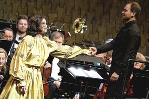 Armėnijos prezidentas už nuopelnus kultūrai apdovanojo Asmik Grigorian