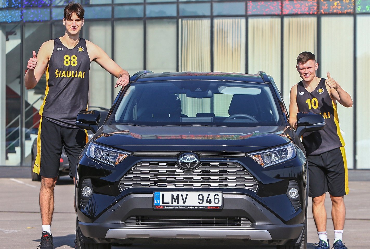  Jonas Paukštė gali būti pripažintas visų laikų aukščiausiu lietuviu. Dabar jis atstovauja „Šiaulių“ klubui.<br> G.Šiupario nuotr.