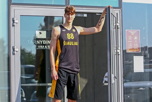 Visas krepšinio legendas praaugusio milžino dievaičiu tapo bendravardis 