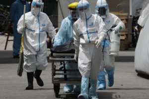 Pandemija vėl įsibėgėja: fiksuojami nauji užsikrėtimų rekordai