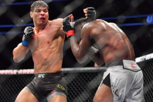 UFC narve – dvi kovos dėl pasaulio čempionų titulų