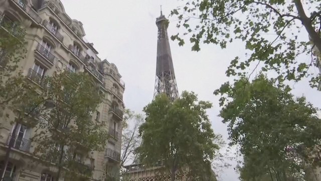 Dėl pranešimo apie neva paliktą sprogmenį kelioms valandoms buvo uždarytas Eifelio bokštas