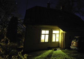 Naktį prie atokios sodybos Radviliškio r. sulaikyti du vyrai: auką paliko miške