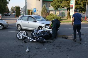 Per avariją Vilniuje nukentėjo motociklininkas