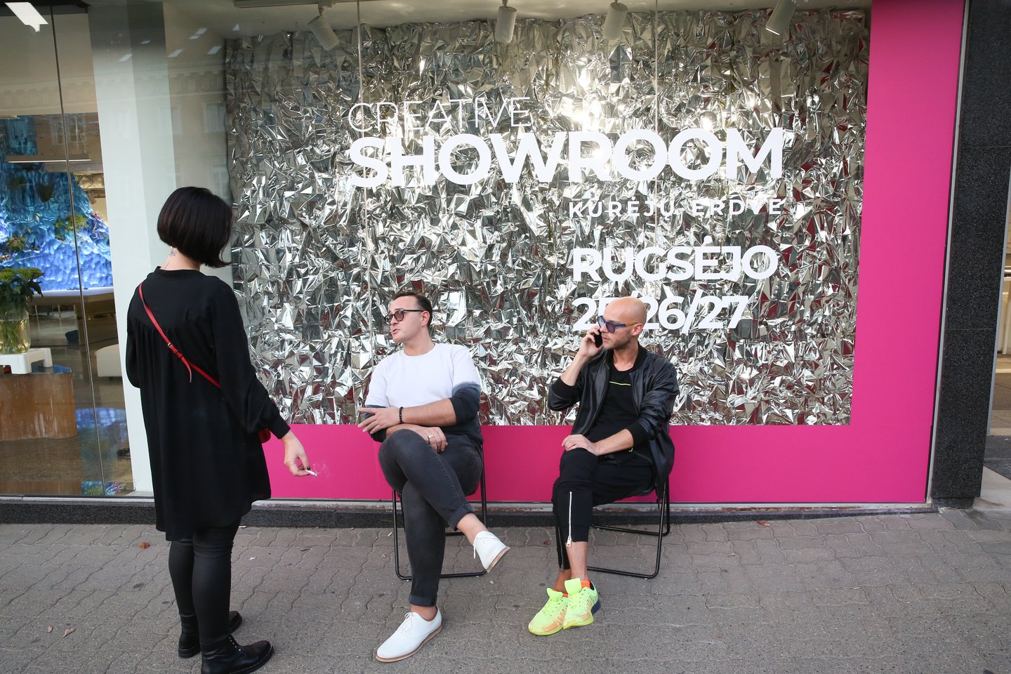 „Creative Showroom“ kūrėjų erdvė trims dienoms įsikūrė po vienu stogu sostinės Vokiečių gatvėje.<br>R.Danisevičiaus nuotr.