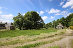 Už 60 metų apleistą madų pasaulio legendos namą tikisi gauti ne vieną milijoną