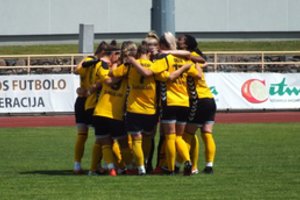 Rungtynės atšauktos: penkios Šiaulių futbolininkės pasijuto prastai – gal tai koronavirusas?