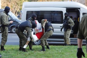 Baltarusijoje sekmadienį per protesto akcijas sulaikyta per 260 žmonių