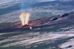 Pasaulis ragina stabdyti kruvinus Azerbaidžano ir Armėnijos susirėmimus