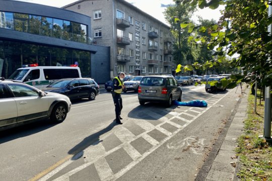 Vilniuje žuvo automobilio pervažiuotas vyras