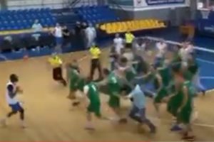 Nutrauktos draugiškos rungtynės: Ukrainoje mušėsi komanda prieš komandą