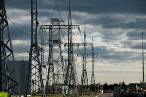 Dėl įrangos apstu abejonių: neapsisprendžia, ar svarbioje pastotėje viskas gerai