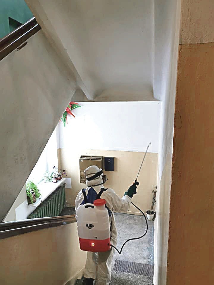 Padidėjus apsaugos priemonių poreikiui, iš pradžių bus naudojamas įstaigų ir ūkio subjektų turimas rezervas. <br>V.Jurkūno nuotr.