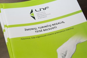 Asmenims su regėjimo negalia – VRK Brailio raštu parengtas leidinys