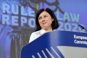 ES kritikuoja Vengriją ir Lenkiją dėl teisinės valstybės principų nesilaikymo