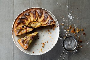 Išbandykite kai ką naujo: lengvas obuolių pyragas su švelniu migdoliniu kremu