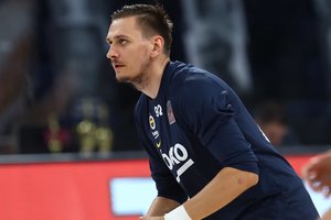 Užtikrinta „Fenerbahce“ pergalė paženklinta rezultatyviu E. Ulanovo žadimu