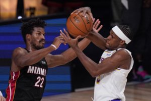 NBA finalo intriga sugrįžta – „Lakers“ sulaukė atsakomojo smūgio