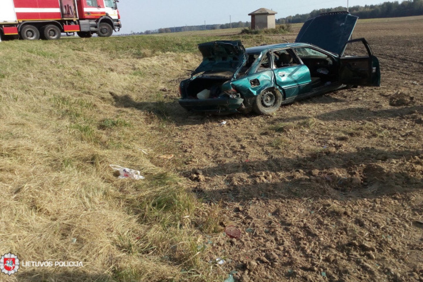 Savaitgalio avarijose žuvo žmogus, dar 24 buvo sužaloti.