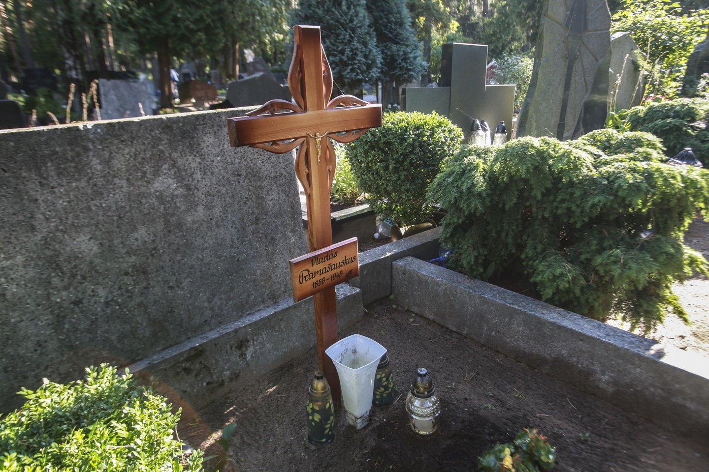  Kaune palaidoto V.Ramašausko kapo detektyvo istorijoje - permaininga sėkmė. <br> G.Bitvinsko nuotr.