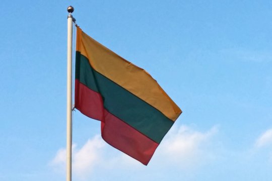 1988 m. LSSR Aukščiausioji Taryba legalizavo tautinę trispalvę vėliavą, Vytį, Gediminaičių stulpus ir „Tautišką giesmę“ – pripažino juos nacionaliniais simboliais. Tarybos Prezidiumas pasiūlė LSSR konstitucijoje lietuvių kalbą įteisinti kaip valstybinę kalbą.<br>A.Vaitkevičiaus nuotr.