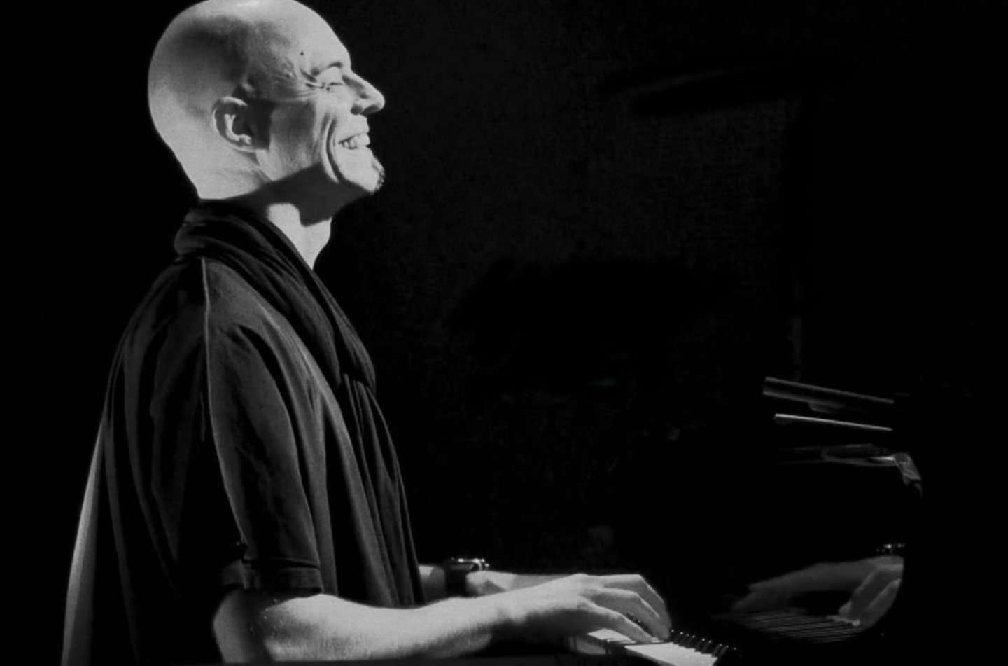 Nikas Bartsch'as – viena įdomiausių asmenybių dabartinio muzikos pasaulio kontekste.
