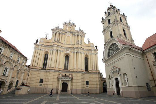1991 m. Vilniuje atšventina Šv.Jonų bažnyčia.<br>P.Lileikio nuotr.