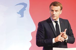 Turkija užsipuolė E. Macroną dėl jo plano kovoti su islamiškuoju radikalizmu