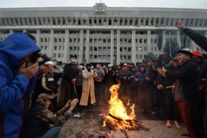 Neramumų krečiamoje Kirgizijoje nusiaubta ir apiplėšta aukso gavybos įmonė