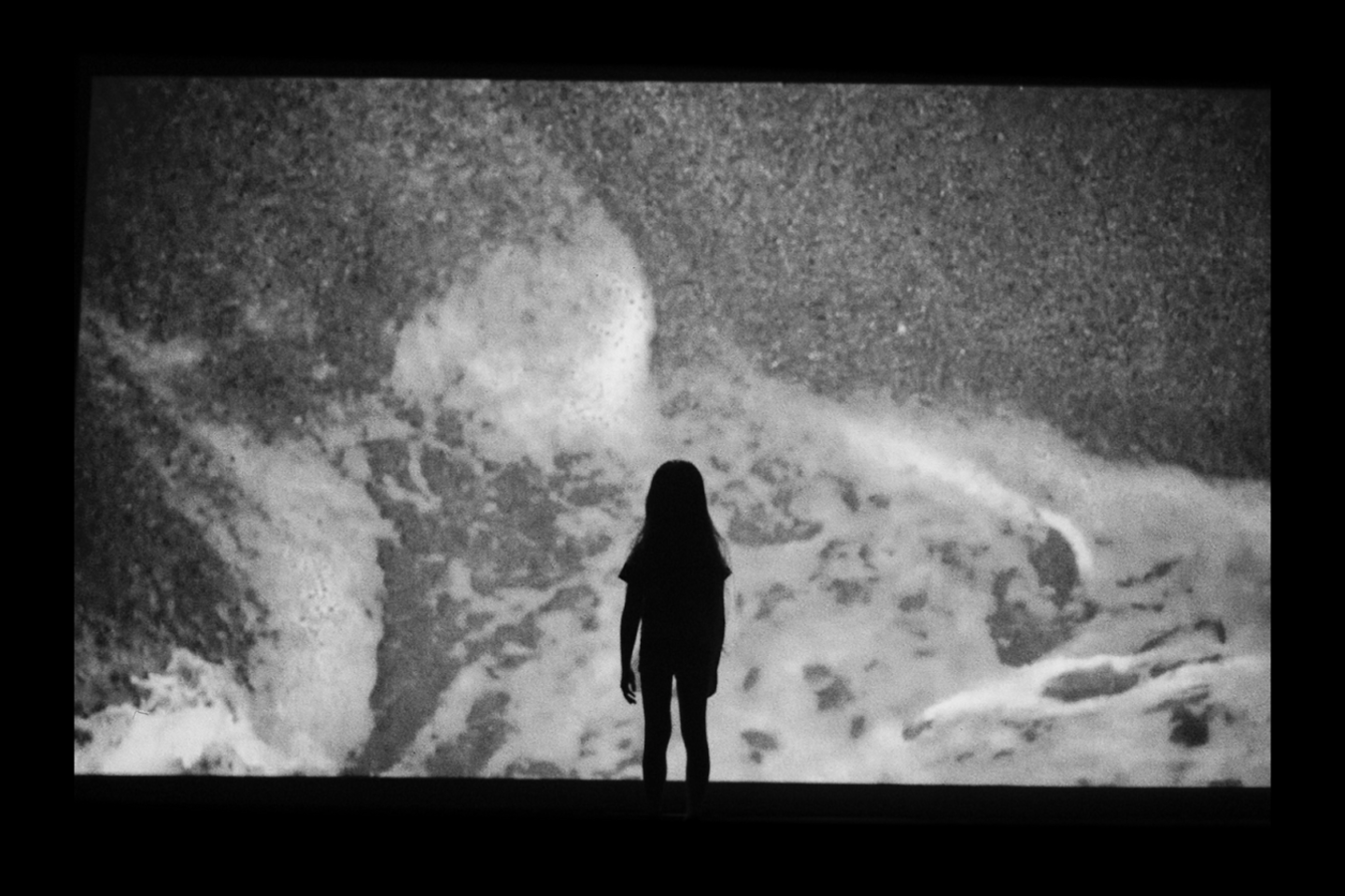 „Synaesthesis“ lapkričio 4 d. festivalyje pristatys kompozitoriaus Dominyko Digimo ir kino menininko Kristijono Dirsės muzikinį filmą „Why Does This Appear?“ su gyvu muzikos atlikimu.<br>Rengėjų ir D.Matvejevo nuotr.